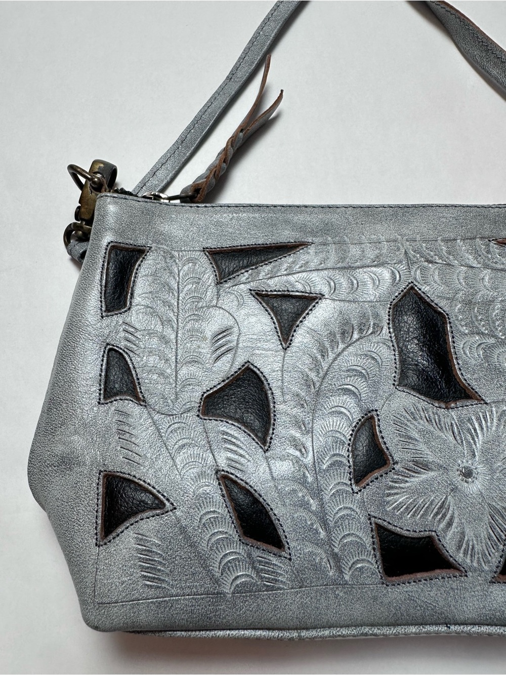 Artisan Silver Tooled Leather Cutout Crossbody Bag Boho Western Festival - Picture 7 of 13